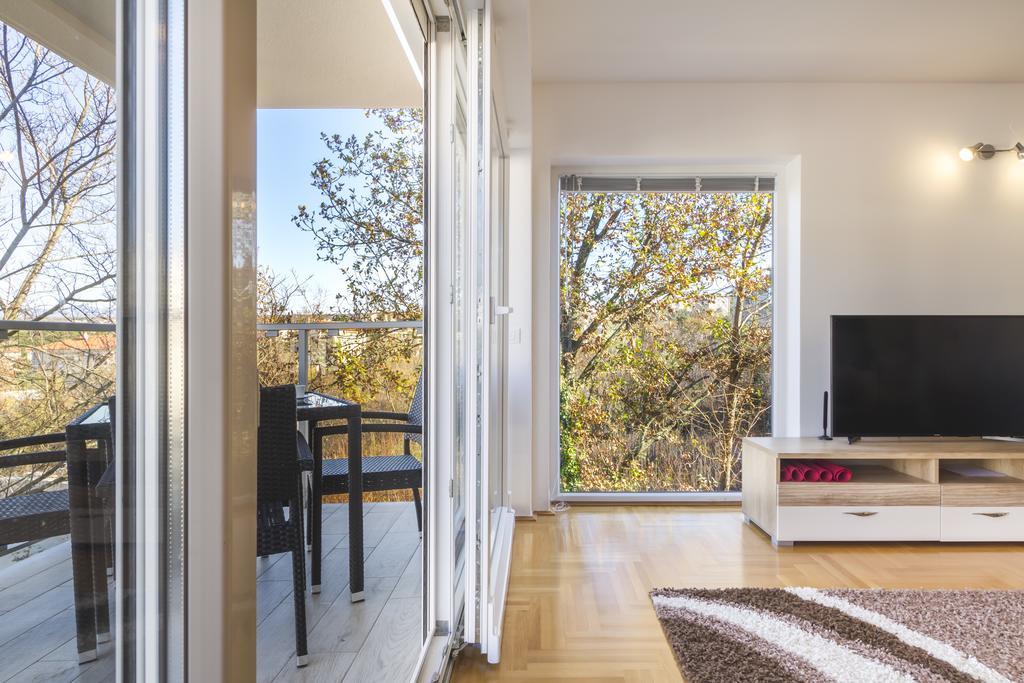Villa Apartments Futura فانتاسيسي المظهر الخارجي الصورة