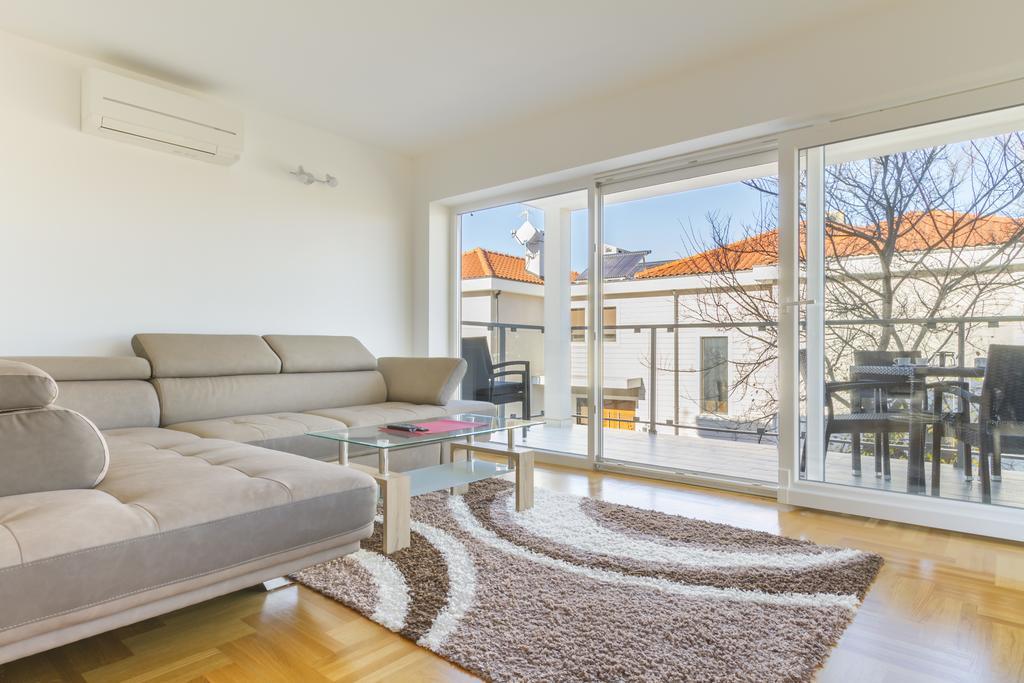 Villa Apartments Futura فانتاسيسي المظهر الخارجي الصورة